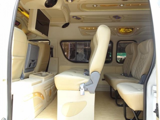 โทร 0922726669 ตันหยงเบสท์รถตู้ฝั่งธน COMMUTER ปี CNG เบนซิน ออโต้ แต่งวีไอพี แอร์บัส เบาะหนัง 4 แถว ราคา 829,000 บาท โทร 0922726669 ตันหยงเบสท์รถตู้ฝั่งธน COMMUTER ปี CNG เบนซิน ออโต้ แต่งวีไอพี แอร์บัส เบาะหนัง 4 แถว ราคา 829,000 บาท