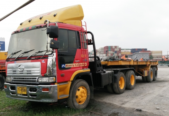 ขายเทรลเลอร์พร้อมหางลาก