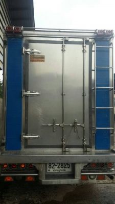 ขายรถ 6 ล้อ ตู้เปียก อีซูซุ NMR 130 แรงปี 56 สภาพสวยเดิม สนใจติดต่อได้ที่  081-9420141  ,  081-5715326