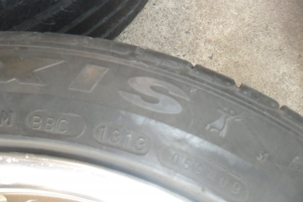 ล้อแม็ก17นิ้ว5รู114 พร้อมยาง สวยๆ 4 ล้อ ราคา 7500 บาท