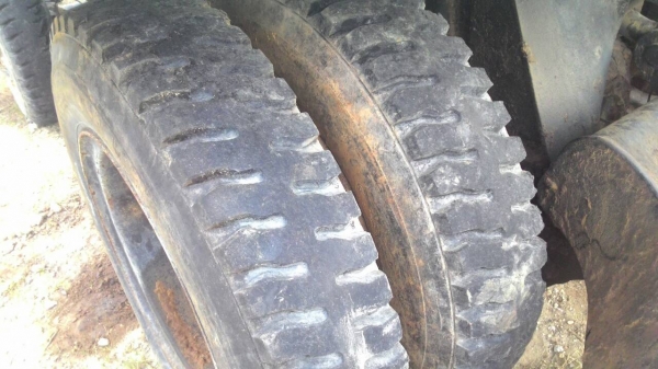 รถแบคโฮ KOMATSU  PC 60 - 2.    สนใจติดต่อ  081 - 6079515