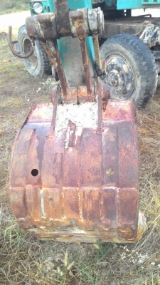 รถแบคโฮ KOMATSU  PC 60 - 2.    สนใจติดต่อ  081 - 6079515