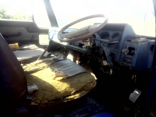 ขายรถหกล้อ เครื่อง HINO EH700 168 แรงม้า พร้อมตู้สีข้าวไทเส็ง 6 ฟุตจัมโบ้ ถูกๆครับ ขายรถหกล้อ เครื่อง HINO EH700 168 แรงม้า พร้อมตู้สีข้าวไทเส็ง 6 ฟุตจัมโบ้ ถูกๆครับ