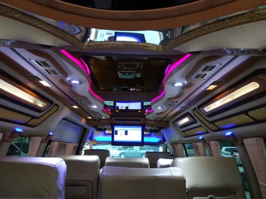 TOYOTA HIACE COMMUTER 2.5D4D MT ปี 2013  โทร 098-919-0195 ดาว ออโต้เบสท์