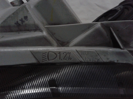 ขายไฟหน้า TOYOTA ของแท้ (ขอบคุณทีมงาน t-2h)