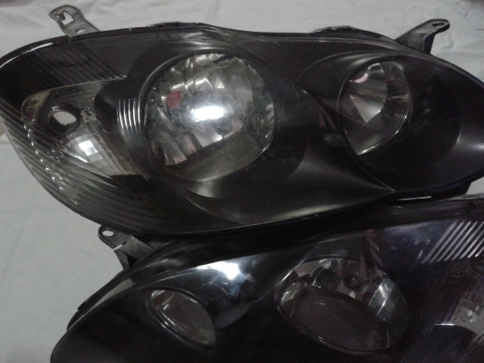 ขายไฟหน้า TOYOTA ของแท้ (ขอบคุณทีมงาน t-2h)