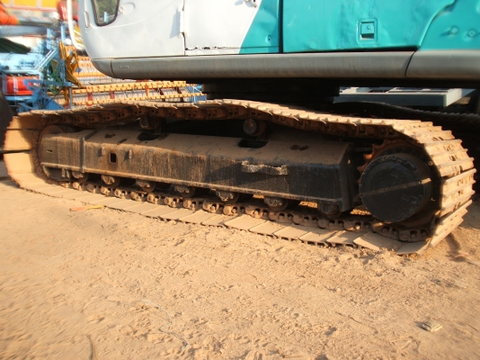 ขายโซ่แม็คโคร โกเบลโก้ 200-5 เส้นละ 15,000 บาท และมีโซ่ 120-1-2-3 โคมัตสุ และโกเบลโก้ 120