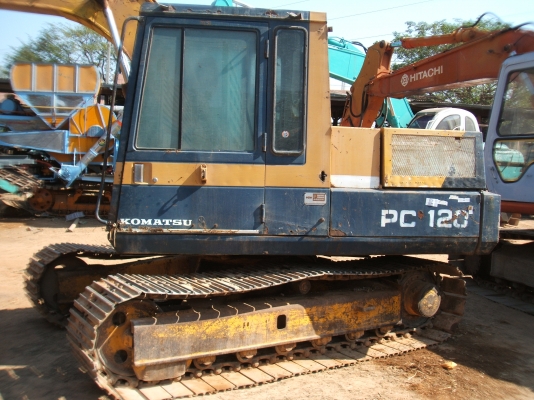 ขายรถแม็คโคร PC120-3 โคมัตสุ  เครื่องเดิม ปั้มดี เอวเเน่น ตัวเดินดี พร้อมใช้งาน