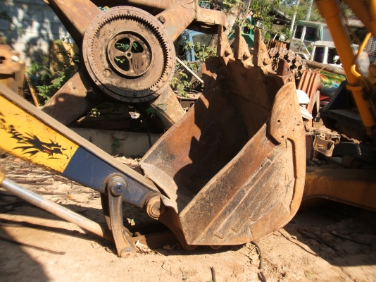 ขายซากแม็คโคร  เช่น เครื่องยนต์ ปั้ม ตัวเดิน เอว มอเตอร์สวิง บุ้งกี้