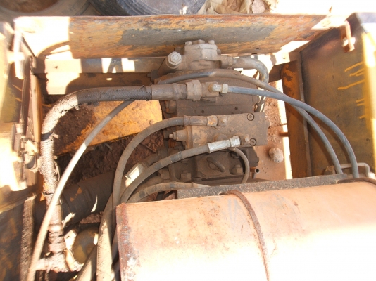 ขายซากแม็คโคร  เช่น เครื่องยนต์ ปั้ม ตัวเดิน เอว มอเตอร์สวิง บุ้งกี้