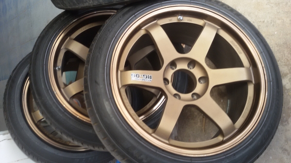 ขายแม็คพร้อมยางครบชุด6รู ปิคอัพยางปี2014สีเดิม