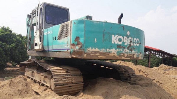 KOBELCO SK200 M2
