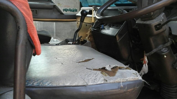 ขายหลงหัวลากหัวหางถูกๆครับสองเพลา220แรงม้าขายกันถูกๆ  0811838154