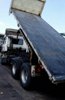 ขายสิบล้อ ราคา 835,000บ มิตซู ไอ้หลง FN527-TF 220โบว์ ปี47 เกียร์เดิม10สปีส 2เพาเบรคใหญ่ ดั้มพื้นเรียบ สภาพดีสวยกริ๊ปเดิมๆพร้อมใช้งาน ทะเบียนพร้อมโอน ราคา 835,000บ  ต่อรองได้