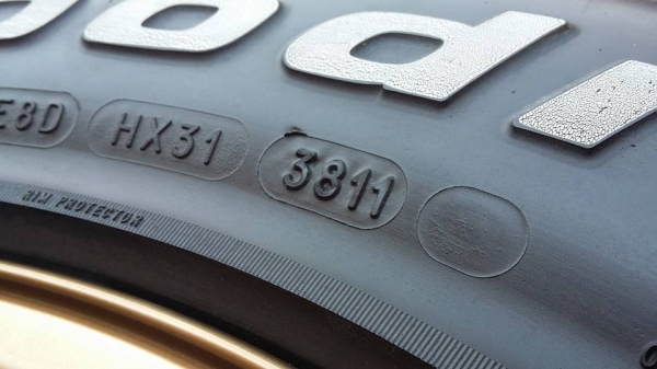 ขายล้อหล่อ te37x ขนาด 16x8 พร้อมยาง bf 265/70/16 ครับ ขายล้อหล่อ te37x ขนาด 16x8 พร้อมยาง bf 265/70/16 ครับ