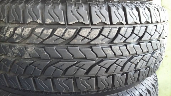 ขายล้อพร้อมยาง 245/70/16 ปี 15 ขายล้อพร้อมยาง 245/70/16 ปี 15