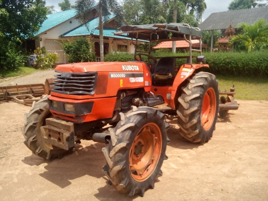 รถไถนาคูโบต้า M5000  2เพลา รถสวยมากไม่เคยลงไถ่นาน้ำ พร้อมใช้งาน   เล่มติดมือ...