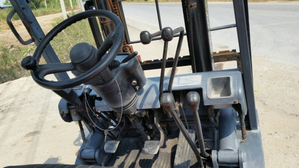 ขายด่วนรถยก TOYOTA 6FGยก1.5ตันเสาสูง3เมตรยางตัน4เส้นชั่วโม่งทำงานน้อยรถนอกยังไม่เคยใช้งานในเมืองไทยเลย=รุ่นใหม่ขายถูกๆๆ