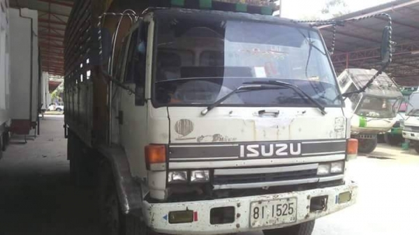 ขายรถ10ล้อ ดั้มร็อกกี้เพลาเดียว เครื่องHO6Cเทอร์โบ พ.เพาเวอร์ เบรกทิฟฟี่ เอกสารพร้อมโอน สนใจโทร 090-8588220คุณนะ 093-3258446คุณบิว หรือเข้าดูสินค้าอื่นๆได้ที่ www.truck.in.th/498 หรือเพจFacebook ณรงค์ ซื้อขายรถมือสอง (เว็บไซต์ส่วนตัว) หรือFacebook คุณนะ ร