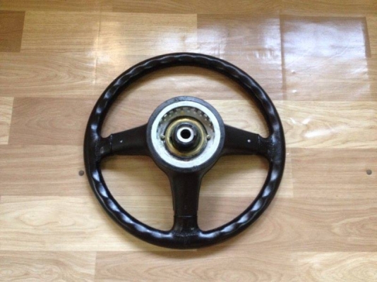 ขายพวงมาลัยMแท้ ใส่e30 สภาพสวยแตรใช้ใด้ครบ สภาพหนัง90\% ราคา3500บาท โทร0924462525โส กทม ขายพวงมาลัยMแท้ ใส่e30 สภาพสวยแตรใช้ใด้ครบ สภาพหนัง90\% ราคา3500บาท โทร0924462525โส กทม