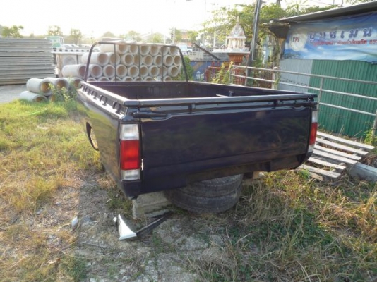 กระบะนิสสันตอนเดียว