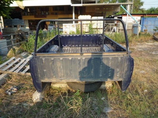 กระบะนิสสันตอนเดียว