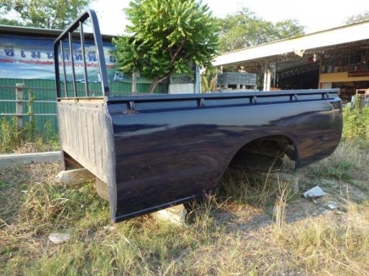 กระบะนิสสันตอนเดียว