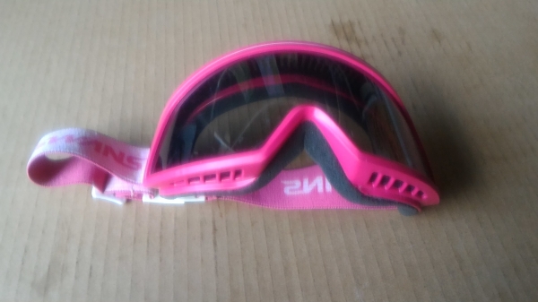 (แบบที่ 4 ) แว่นตาสปอตกรองแสง กันลม และป้องกันอุบัติเหตุกับดวง ตาจากญี่ปุ่น SWANS สีชมพูเนื้อเลนส์กรองแสง สวยใส่เล่นขี่มอเตอร์ไซค์หรือเล่นกีฬา จัดส่งให้ฟรีทั่วประเทศ