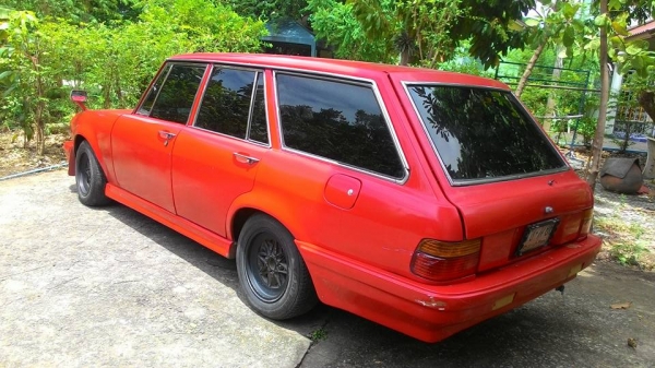 ขายรถแวนคลาสสิค Mazda Luce