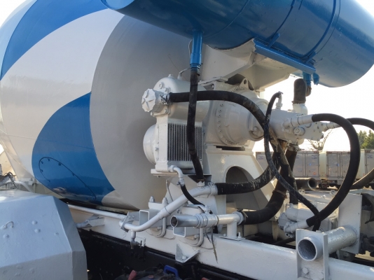 ขาย รถโม่ 10 ล้อ hino 10 น็อตรุ่นใหม่ โม่ 7 คิว