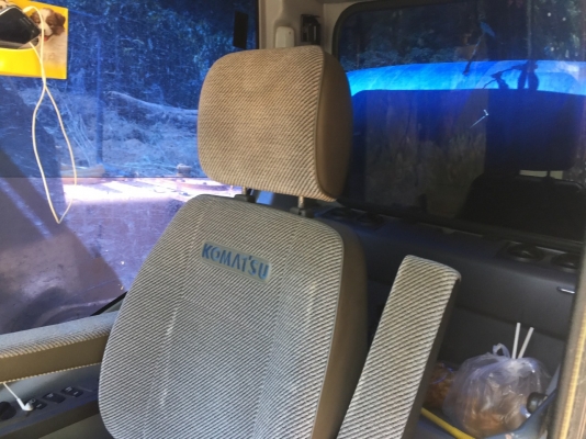 ขายรถแบคโฮ KOMATSU PC200-7 เอกสารเล่มทะเบียน 6000 ชม.ราคา 1800000