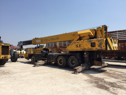 รถเคนทานาโด้ 28 ตัน สภาพพร้อมใช้ปั้ม 3 ตอน พร้อมทะเบียนป้ายเล็ก