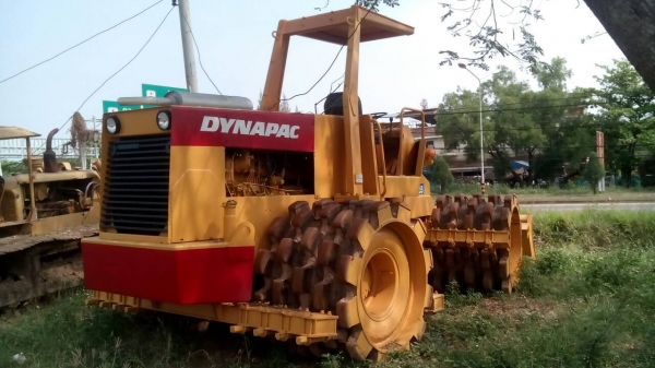 รถบดล้อหนาม 4 ล้อ DYNAPAC CT-25 เอกสารเล่มทะเบียน 2 เพลา เลี้ยวเอวอ่อน ราคา 1550000