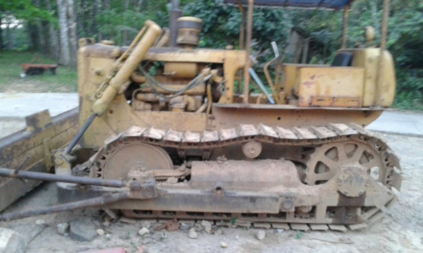 ขายรถแทรคเตอร์ CAT D4D ตีนตะขาบ 2 คันขายเหมา 300000