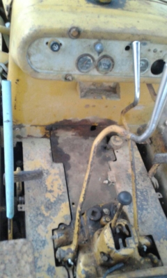 ขายรถแทรคเตอร์ CAT D4D ตีนตะขาบ 2 คันขายเหมา 300000