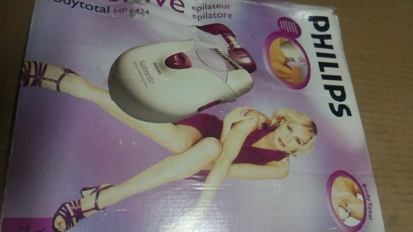 เครื่องกำจัดขน PHILIPS  รุ่น SENSITIVE  จากญี่ปุ่น ครบชุดทำงานเการทำงานเงียบ