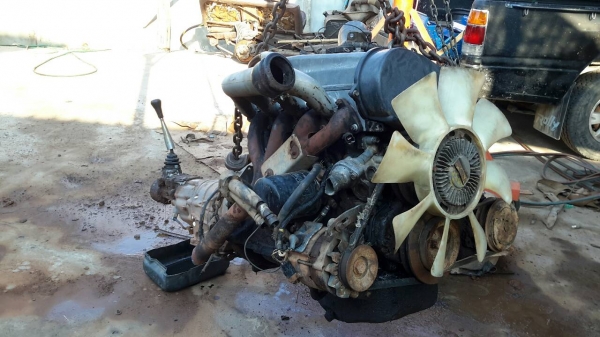 ขายเครื่อง-เกียร์ มิตรซูบิชิไซโคน L200 สภาพพร้อมใช้งาน