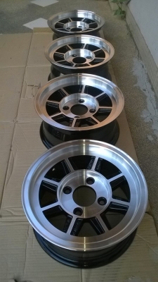 ขายล้อขอบ 13 4/114.3 2ชุดครับ ขายล้อขอบ 13 4/114.3 2ชุดครับ