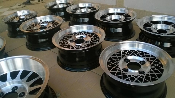 ขายล้อขอบ 13 4/114.3 2ชุดครับ