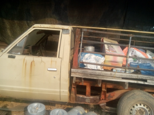 ขายกะบะวางแท่นอีแต๋น  มีไดชาต