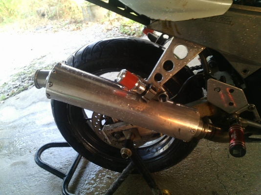 ขายCB1 400cc แฟริ่งcbr1000 สำเนาทะเบียนแท้ ต่อ พรบได้ ระบบไฟติดหมด รถจอดนาน ไปล้างคาบูครับ เก็บงานสี ขายตามสภาพ 29000 บาท ขายCB1 400cc แฟริ่งcbr1000 สำเนาทะเบียนแท้ ต่อ พรบได้ ระบบไฟติดหมด รถจอดนาน ไปล้างคาบูครับ เก็บงานสี ขายตามสภาพ 29000 บาท