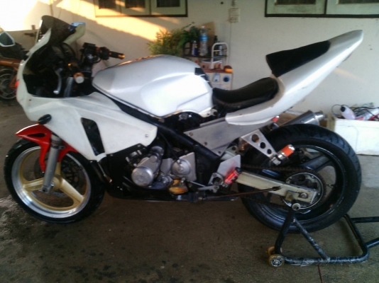 ขายCB1 400cc แฟริ่งcbr1000 สำเนาทะเบียนแท้ ต่อ พรบได้ ระบบไฟติดหมด รถจอดนาน ไปล้างคาบูครับ เก็บงานสี ขายตามสภาพ 29000 บาท ขายCB1 400cc แฟริ่งcbr1000 สำเนาทะเบียนแท้ ต่อ พรบได้ ระบบไฟติดหมด รถจอดนาน ไปล้างคาบูครับ เก็บงานสี ขายตามสภาพ 29000 บาท