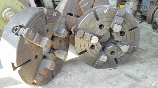 ** เหลือ 1 ตัว!! ** สี่จับอิสระ ขนาด 14" มา 2 ตัว ราคา 5,500- จัดส่งฟรีทั่วประเทศ!!