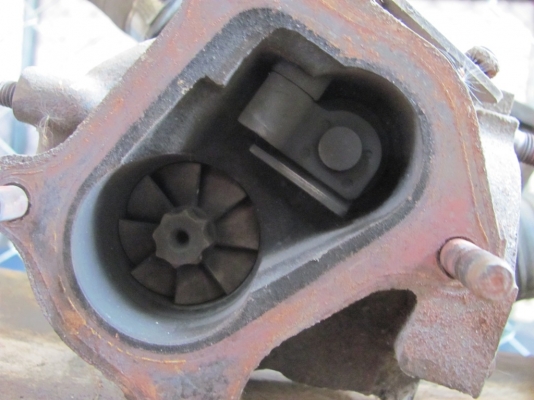 ขายเทอร์โบ toyota ct12 พร้อมโข่งหลัง เกตกระป๋อง ยกทั้งชุด2ตัว