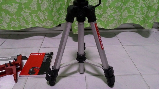 เครื่องวัดระดับเลเซอร์ ฮิลติ หาแนวระดับได้ทั้งแนวระดับ แนวดิ่ง และมุม เครื่องวัดระดับเลเซอร์ ฮิลติ หาแนวระดับได้ทั้งแนวระดับ แนวดิ่ง และมุม