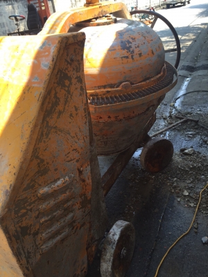 โม่ผสมคอนกรีตมือสอง สภาพดีสวยเหล็กดีสีเดิมมีของแล้วครับ