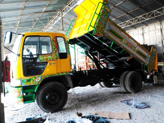 ขายรถบรรทุกหกล้อดั้มฮีโน่FF1J รถห้าง เครื่อง JO8C- 220 เเรงม้า เครื่องแน่นดี