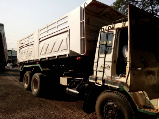 สิบล้อ มิตซู ไอ้หลง FN527 TD28&times;&times;&times; 6D16-195โบว์ 2เพา เกียร์10สปีส ดั้มสามมิต สภาพดีสวยเดิมๆพร้อมใช้งาน ทะเบียนพร้อมโอน ราคา 735,000บ ครับ