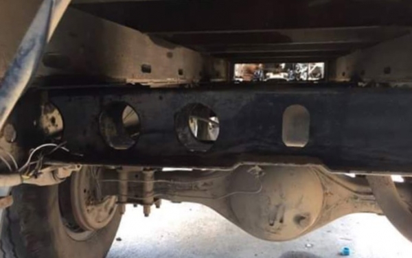 ISUZU ELF NKR 110 HP 4BE1 รถบรรทุก 4 ล้อกลาง กระบะเหล็กคาร์โก้ความยาว 3.20 เมตรพื้นไม้อย่างสวยพร้อมบรรทุกหนักได้เลยครับ เครื่องแน่นดีแรงดีไม่มีเยิ้มครับ ภายในห้องเก๋งคอนโซลสวยครบพร้อม พวงมาลัยเพาเวอร์ ช่วงล่างแน่นดีคัชซีสวยไม่มีแตกบวม ยาง 7.50 ขอบ 16 สภาพ