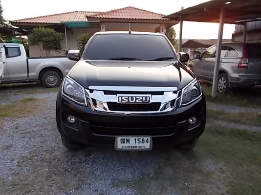 ขายisuzu v-cross3.0  4x4 แค็ป มีnavi สีดำ รถสวย ปี2012